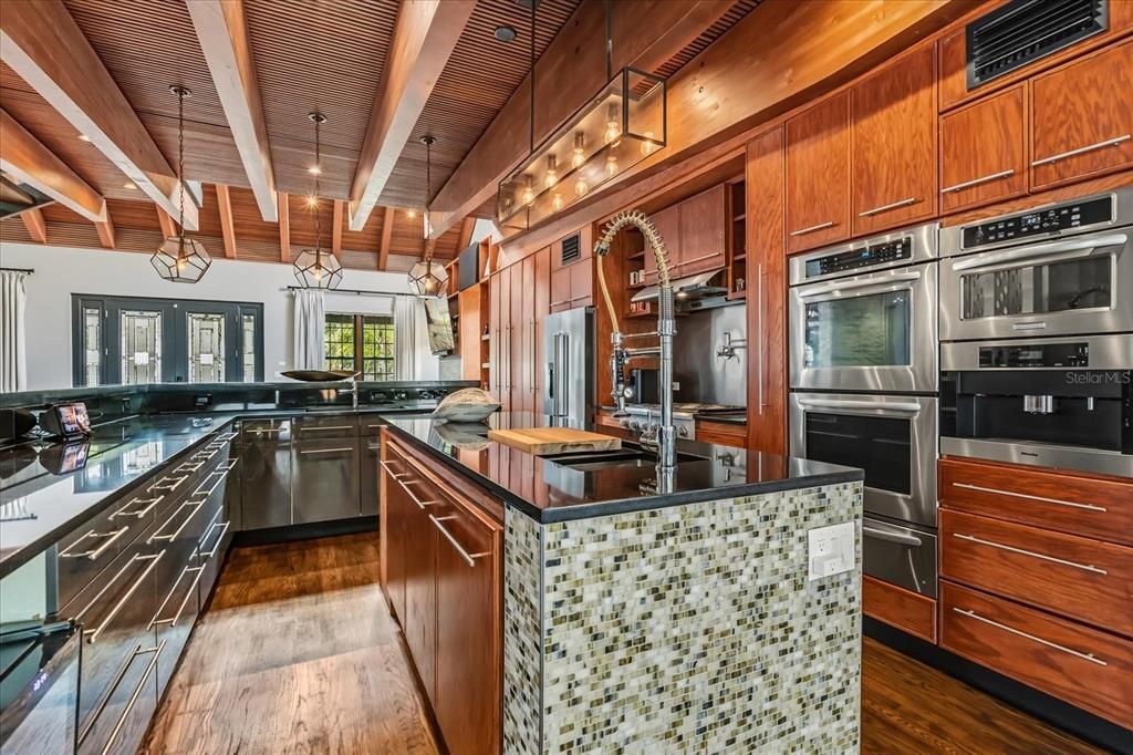 For Sale: $2,195,000 (4 beds, 4 baths, 4278 Square Feet)