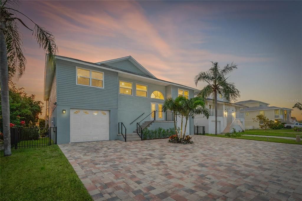 待售: $814,998 (4 贝兹, 3 浴室, 1830 平方英尺)