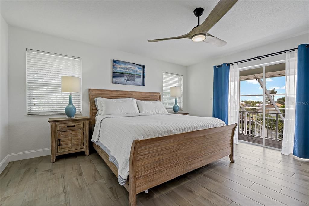 待售: $814,998 (4 贝兹, 3 浴室, 1830 平方英尺)