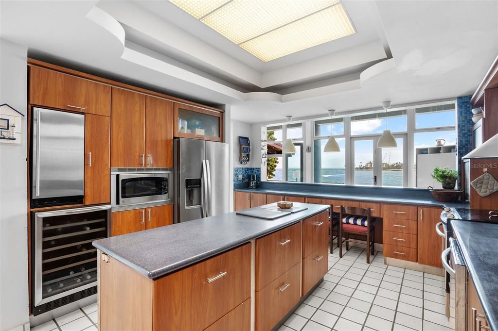 For Rent: $18,000 (4 beds, 5 baths, 3500 Square Feet)