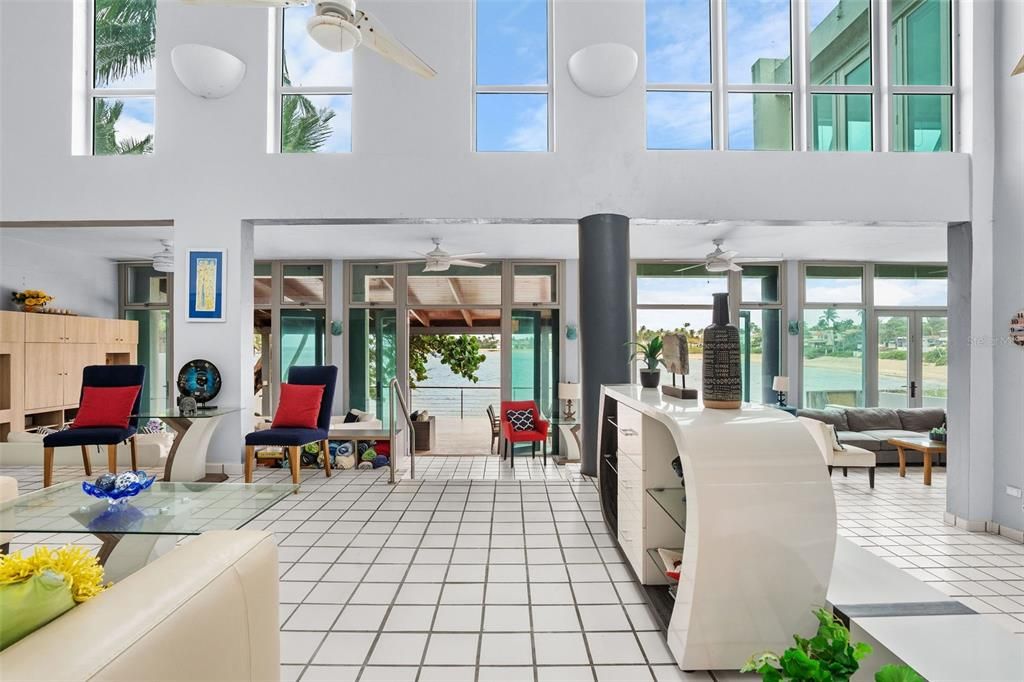 For Rent: $18,000 (4 beds, 5 baths, 3500 Square Feet)