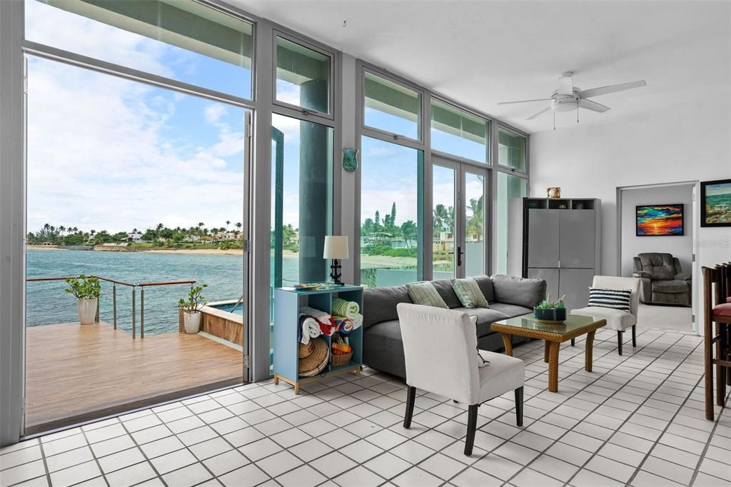 For Rent: $18,000 (4 beds, 5 baths, 3500 Square Feet)