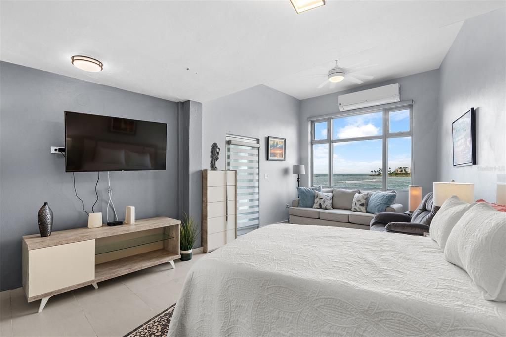 For Rent: $18,000 (4 beds, 5 baths, 3500 Square Feet)