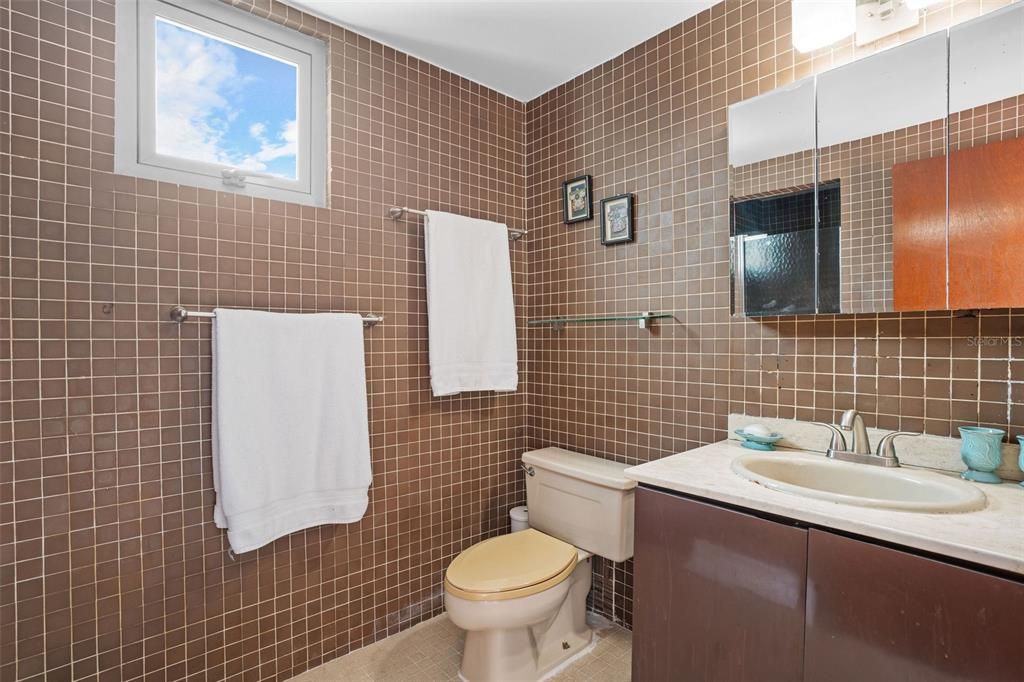 For Rent: $18,000 (4 beds, 5 baths, 3500 Square Feet)