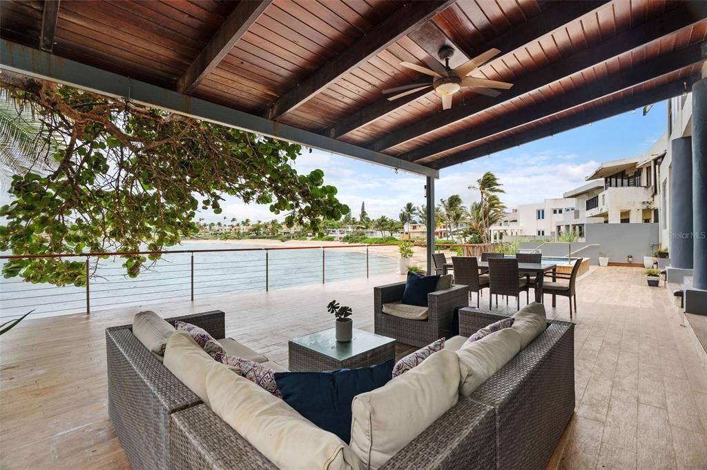 For Rent: $18,000 (4 beds, 5 baths, 3500 Square Feet)