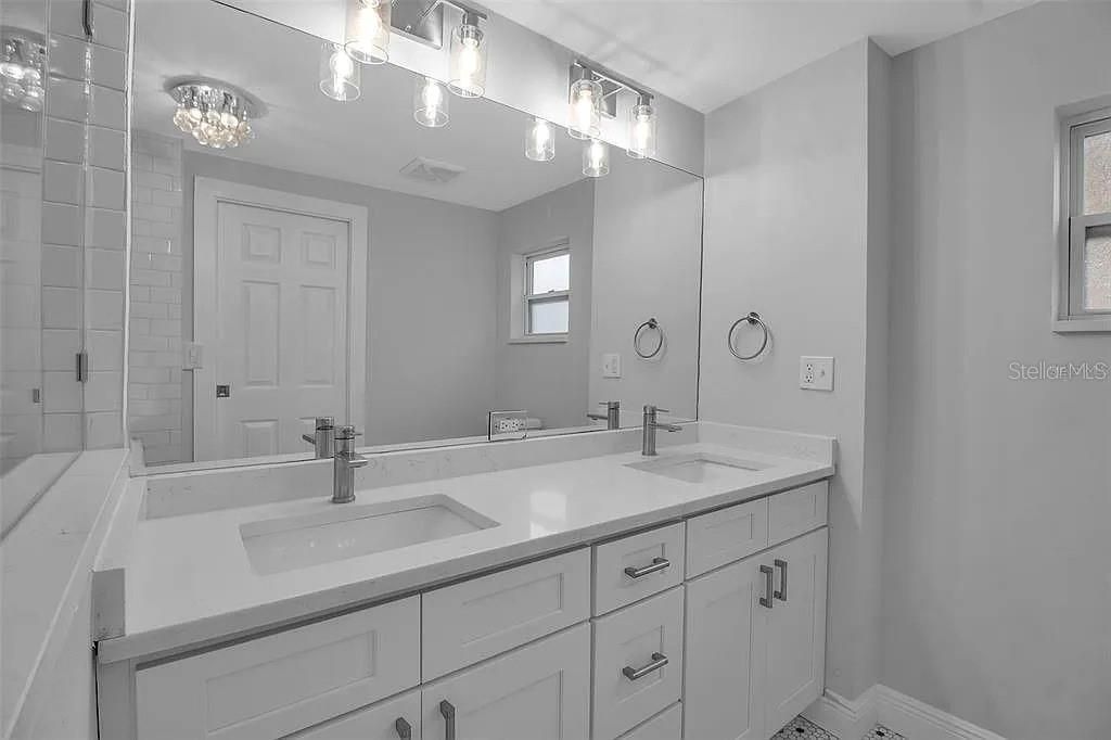 For Sale: $497,000 (4 beds, 2 baths, 1784 Square Feet)