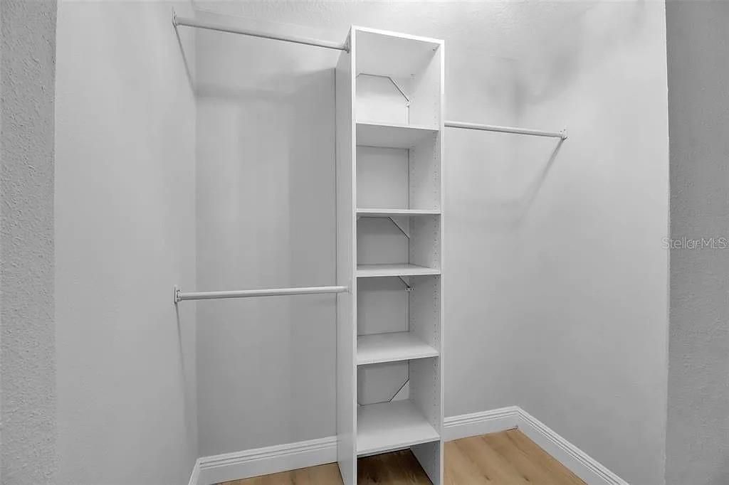 For Sale: $497,000 (4 beds, 2 baths, 1784 Square Feet)