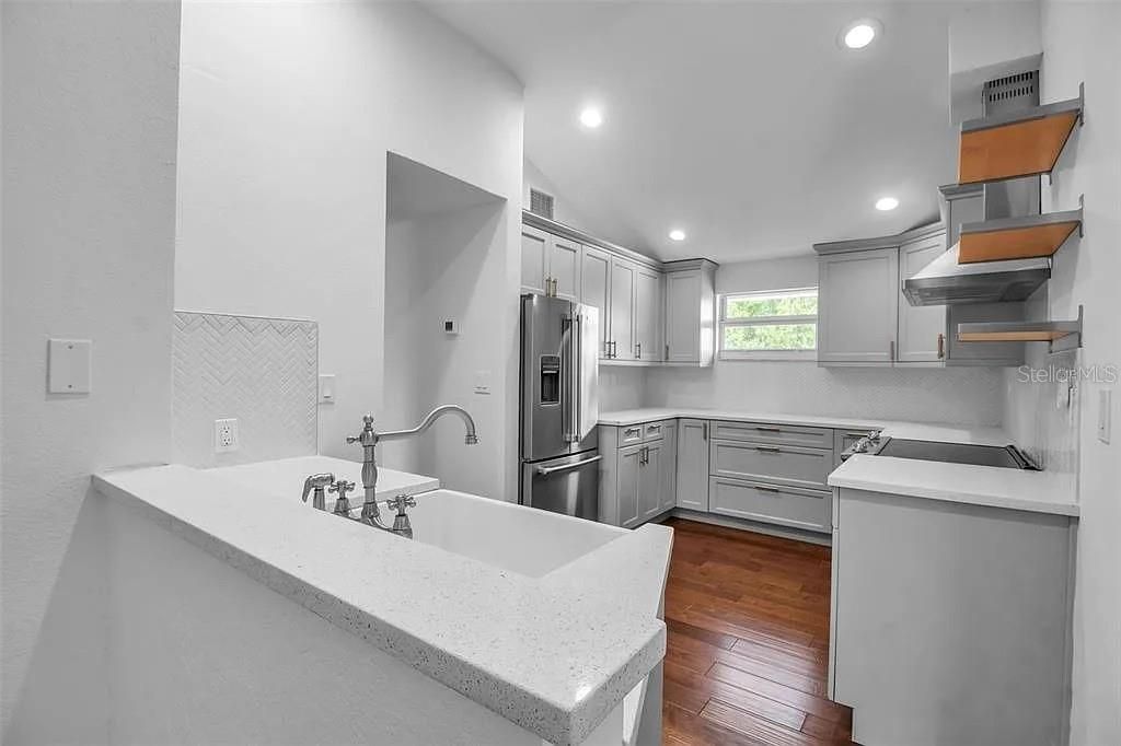 For Sale: $497,000 (4 beds, 2 baths, 1784 Square Feet)