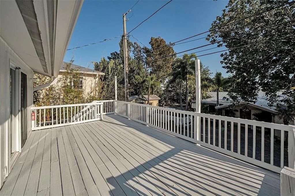 For Sale: $497,000 (4 beds, 2 baths, 1784 Square Feet)