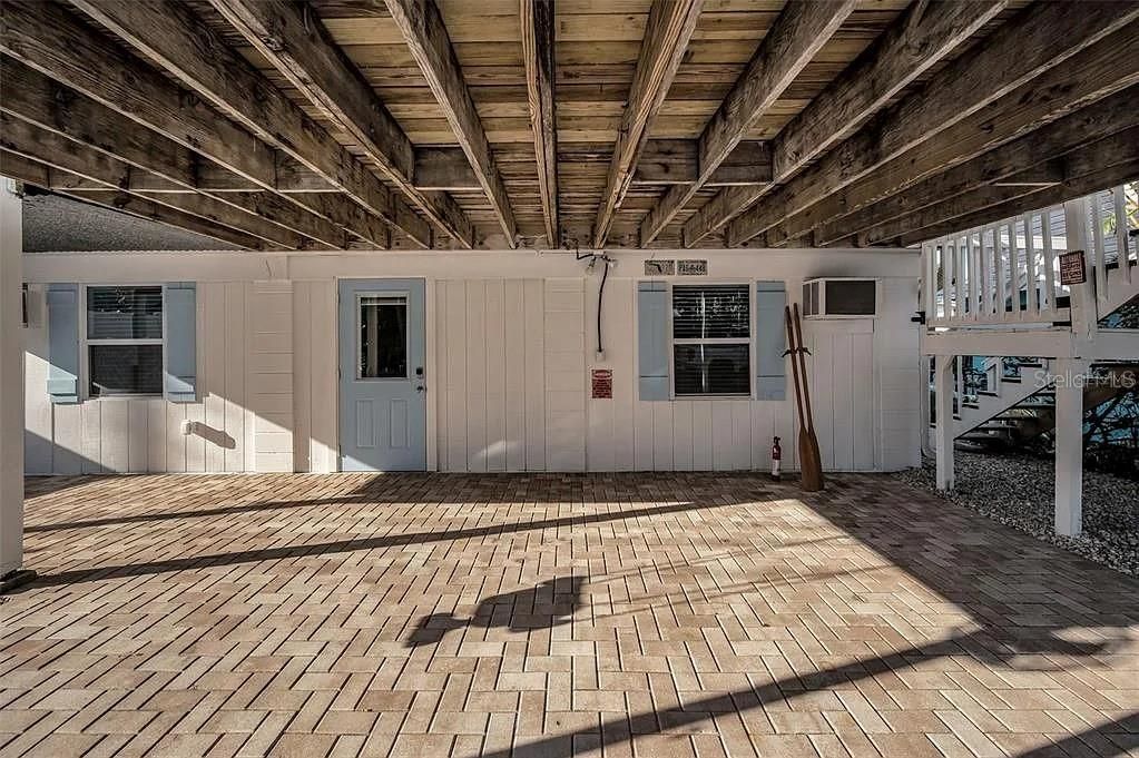 For Sale: $497,000 (4 beds, 2 baths, 1784 Square Feet)