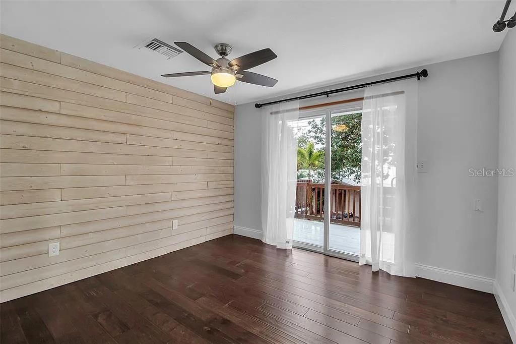 For Sale: $497,000 (4 beds, 2 baths, 1784 Square Feet)