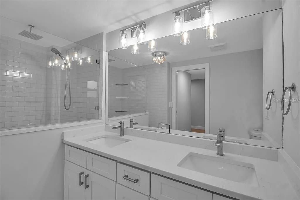 For Sale: $497,000 (4 beds, 2 baths, 1784 Square Feet)