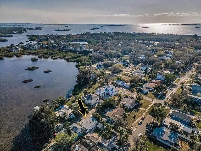 For Sale: $497,000 (4 beds, 2 baths, 1784 Square Feet)