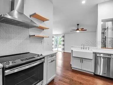 For Sale: $497,000 (4 beds, 2 baths, 1784 Square Feet)