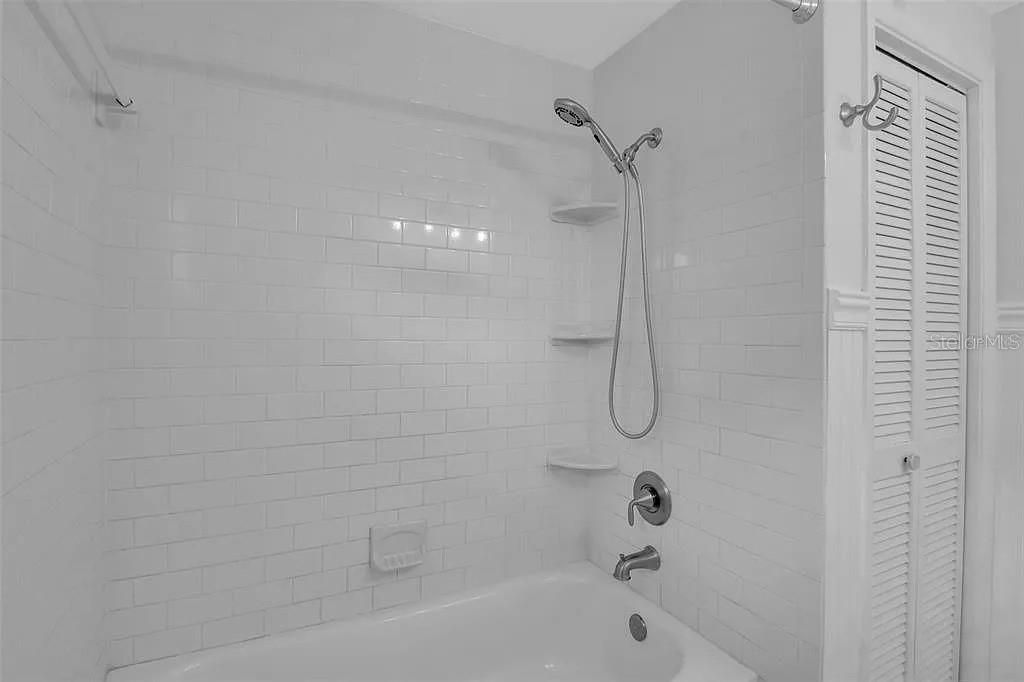 For Sale: $497,000 (4 beds, 2 baths, 1784 Square Feet)