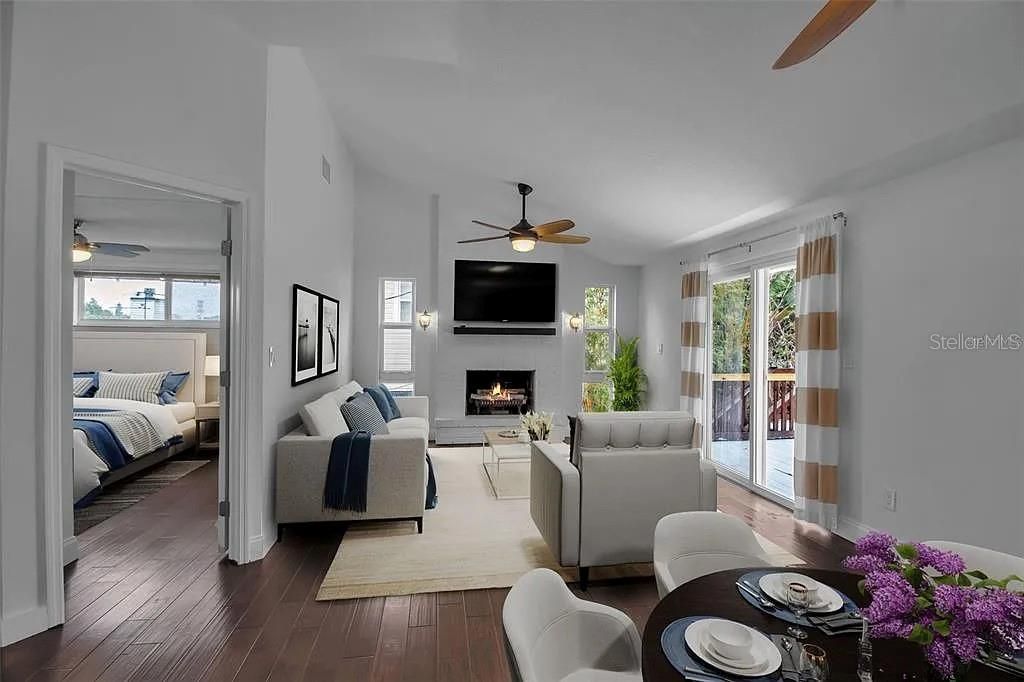 For Sale: $497,000 (4 beds, 2 baths, 1784 Square Feet)