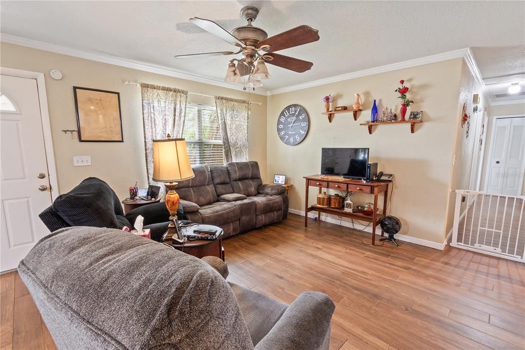 For Sale: $228,000 (3 beds, 2 baths, 1625 Square Feet)