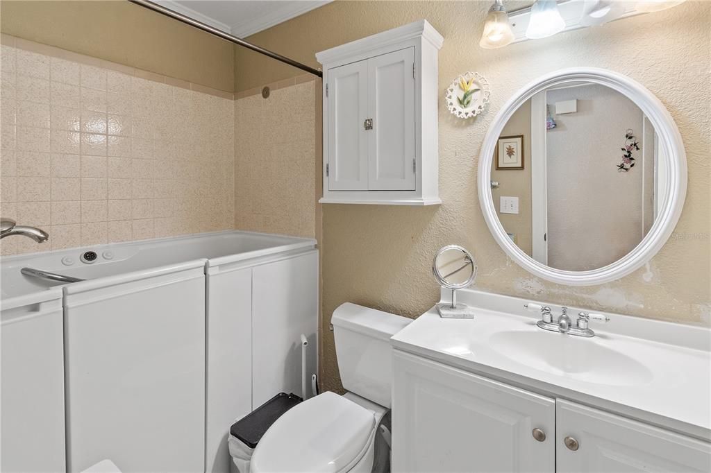 For Sale: $228,000 (3 beds, 2 baths, 1625 Square Feet)