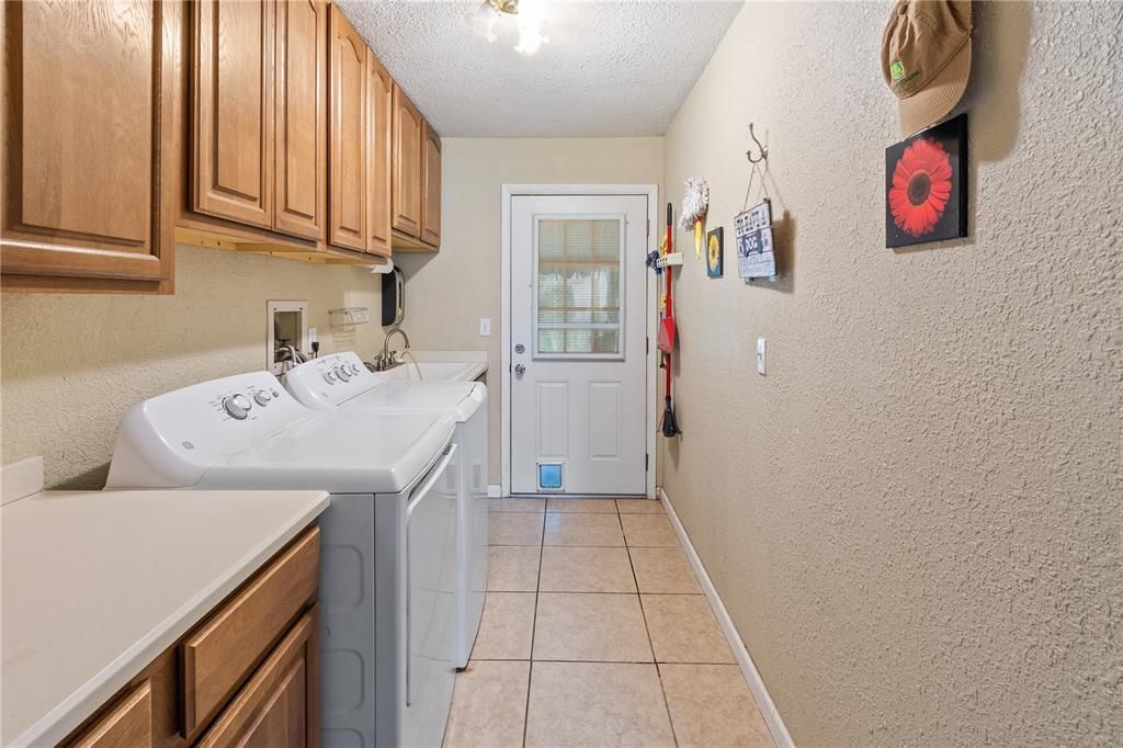 For Sale: $228,000 (3 beds, 2 baths, 1625 Square Feet)