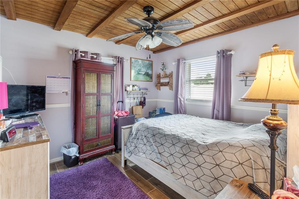 For Sale: $228,000 (3 beds, 2 baths, 1625 Square Feet)