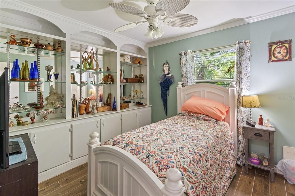 For Sale: $228,000 (3 beds, 2 baths, 1625 Square Feet)