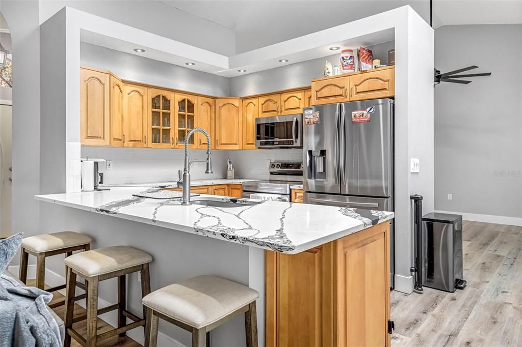 Activo con contrato: $575,000 (3 camas, 2 baños, 1839 Pies cuadrados)