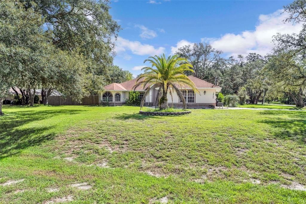 Activo con contrato: $575,000 (3 camas, 2 baños, 1839 Pies cuadrados)