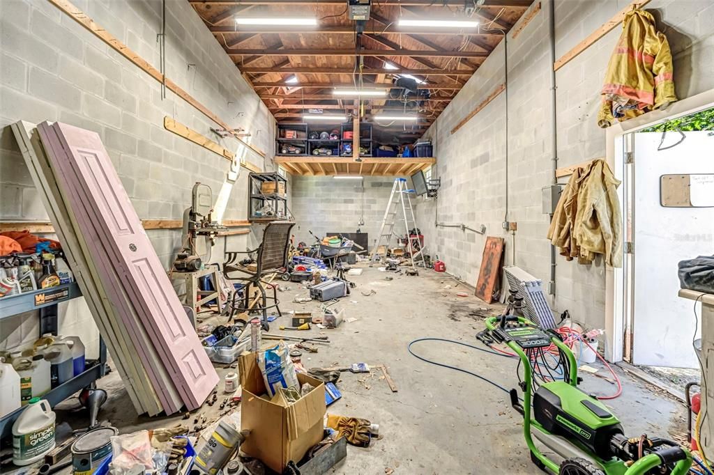 Activo con contrato: $575,000 (3 camas, 2 baños, 1839 Pies cuadrados)