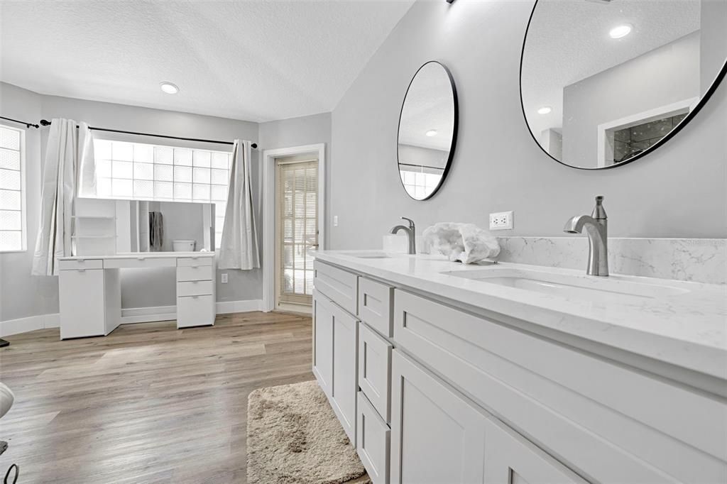 Activo con contrato: $575,000 (3 camas, 2 baños, 1839 Pies cuadrados)