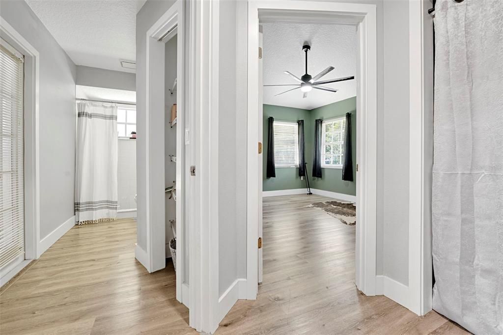 Activo con contrato: $575,000 (3 camas, 2 baños, 1839 Pies cuadrados)