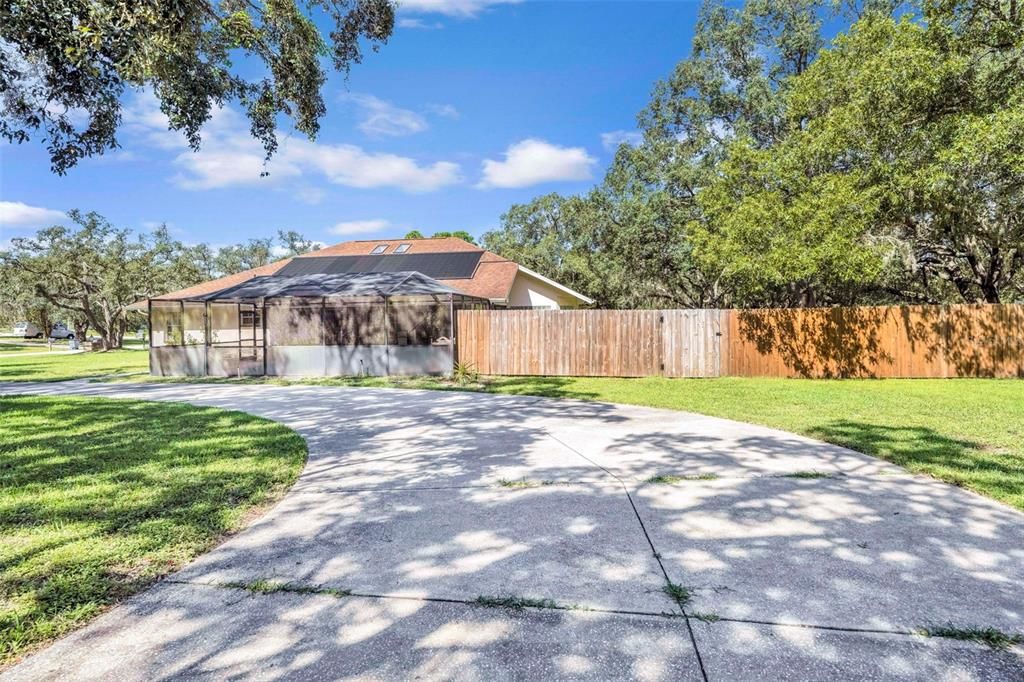 Activo con contrato: $575,000 (3 camas, 2 baños, 1839 Pies cuadrados)