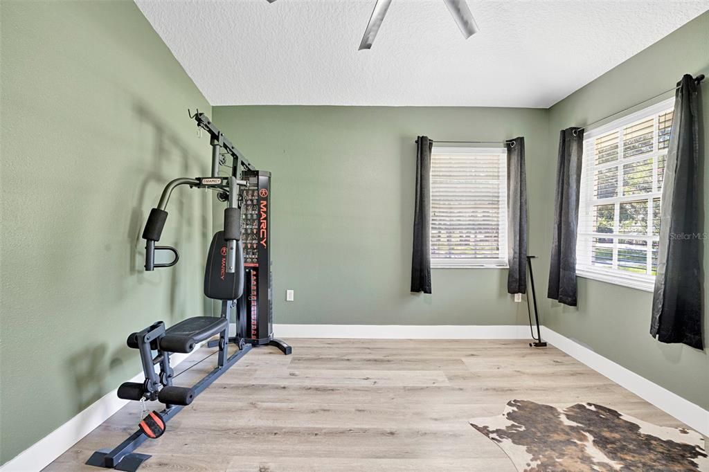 Activo con contrato: $575,000 (3 camas, 2 baños, 1839 Pies cuadrados)