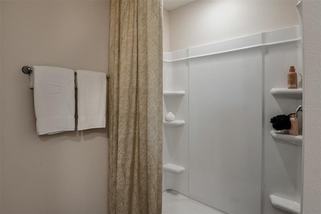 Active With Contract: $259,999 (3 beds, 2 baths, 1720 Square Feet)