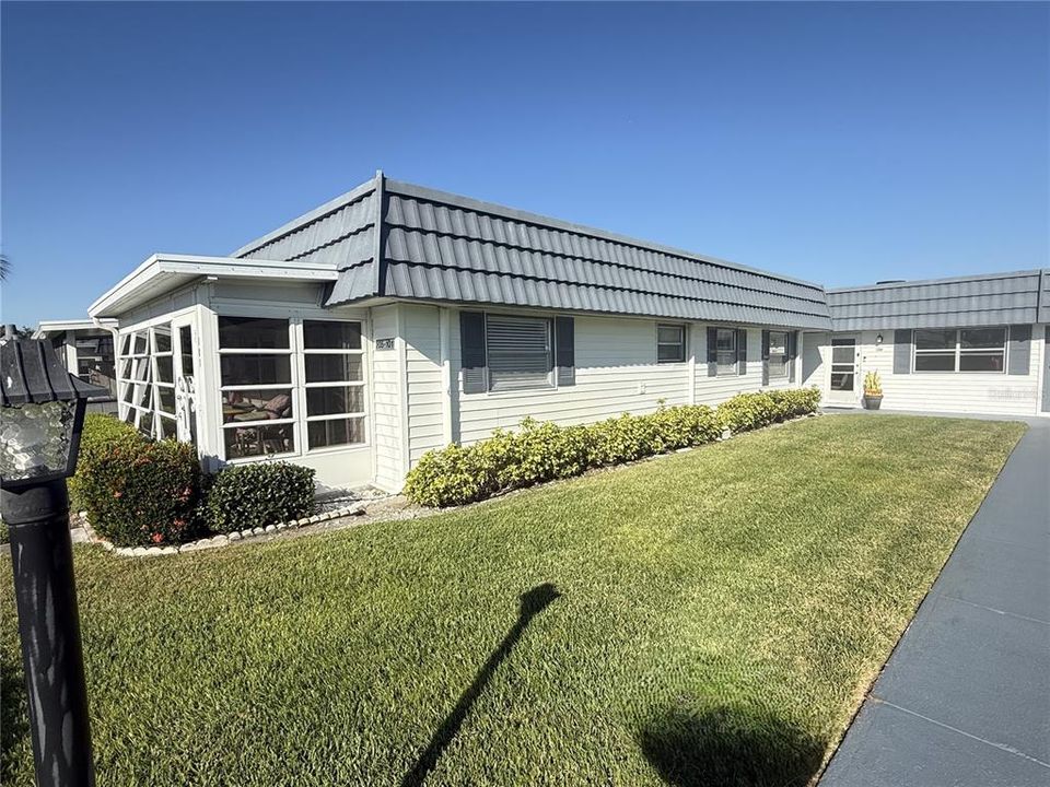 For Rent: $1,600 (2 beds, 2 baths, 960 Square Feet)