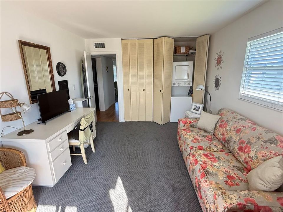 For Rent: $1,600 (2 beds, 2 baths, 960 Square Feet)