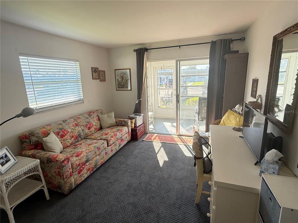 For Rent: $1,600 (2 beds, 2 baths, 960 Square Feet)