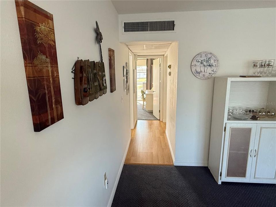 For Rent: $1,600 (2 beds, 2 baths, 960 Square Feet)