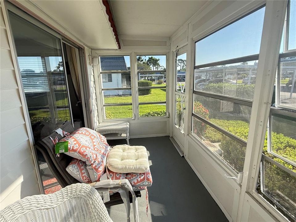 For Rent: $1,600 (2 beds, 2 baths, 960 Square Feet)