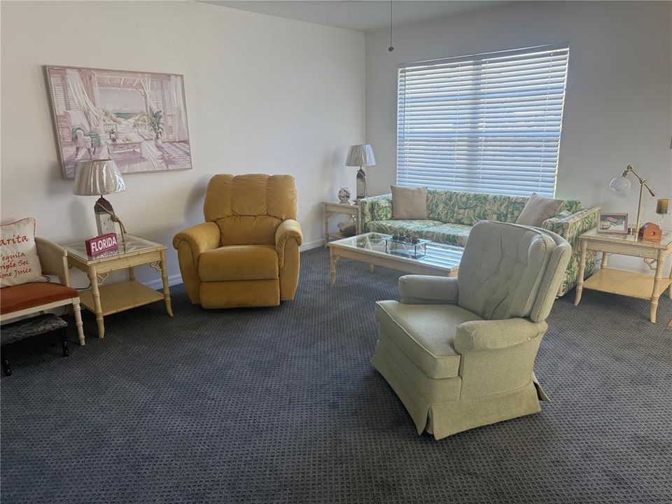 For Rent: $1,600 (2 beds, 2 baths, 960 Square Feet)