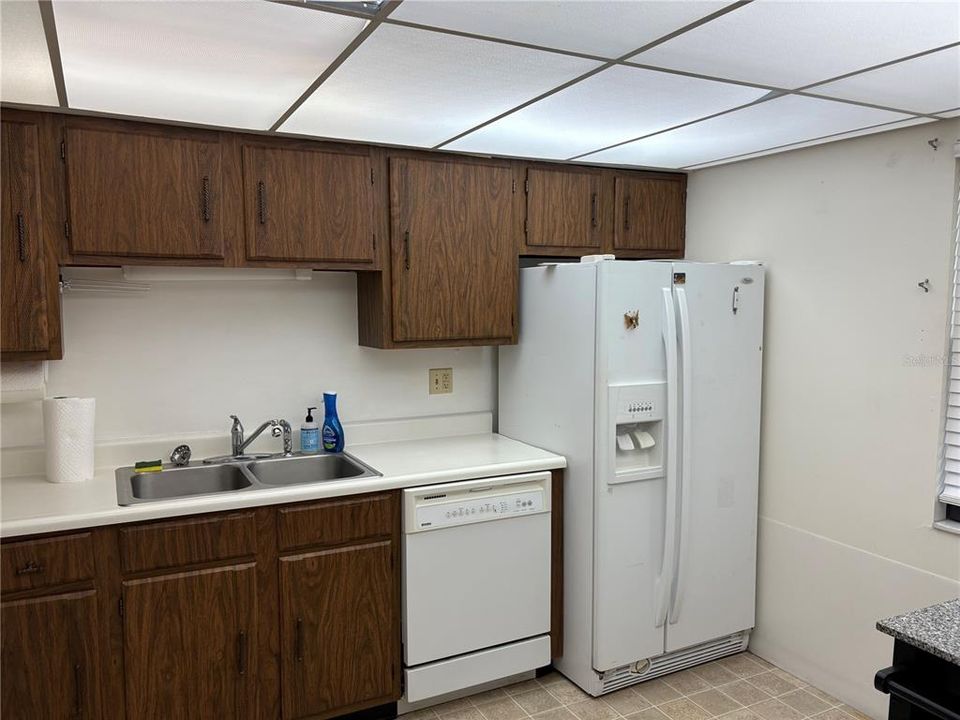 待售: $69,900 (2 贝兹, 2 浴室, 1085 平方英尺)