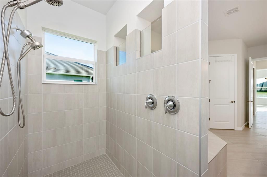 For Rent: $5,500 (4 beds, 3 baths, 2799 Square Feet)