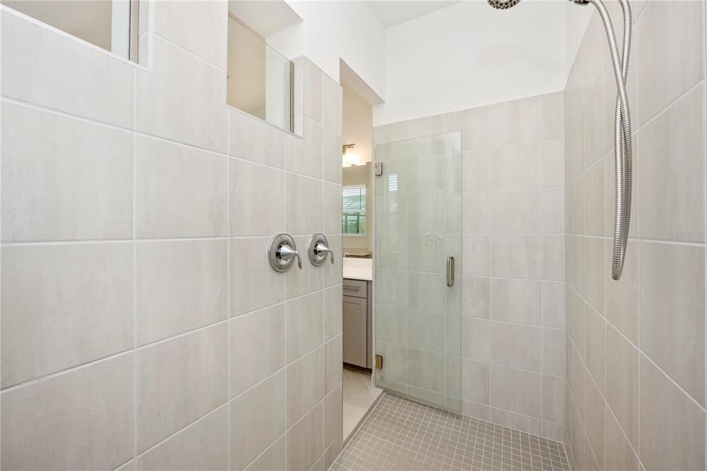 For Rent: $5,500 (4 beds, 3 baths, 2799 Square Feet)