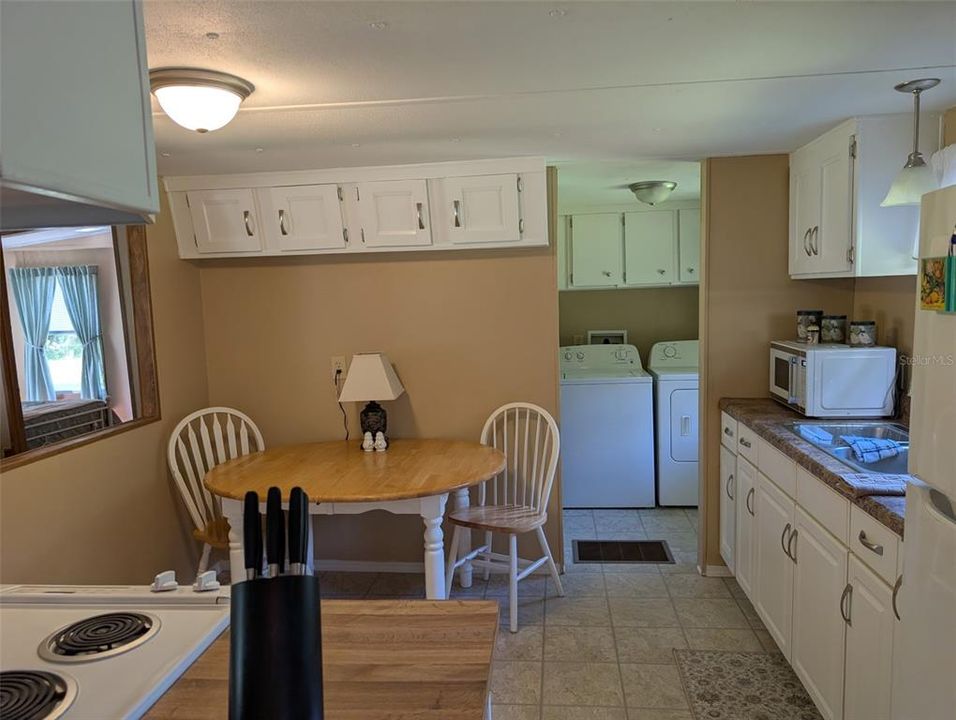 出租: $2,500 (3 贝兹, 2 浴室, 1248 平方英尺)