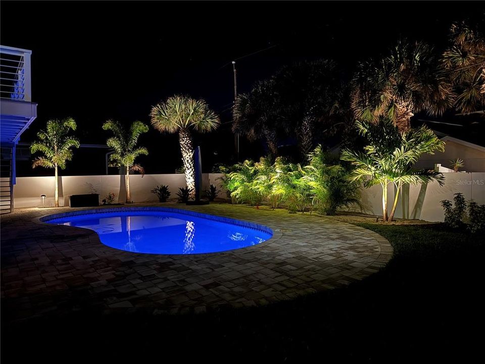 En Venta: $1,950,000 (3 camas, 3 baños, 2424 Pies cuadrados)