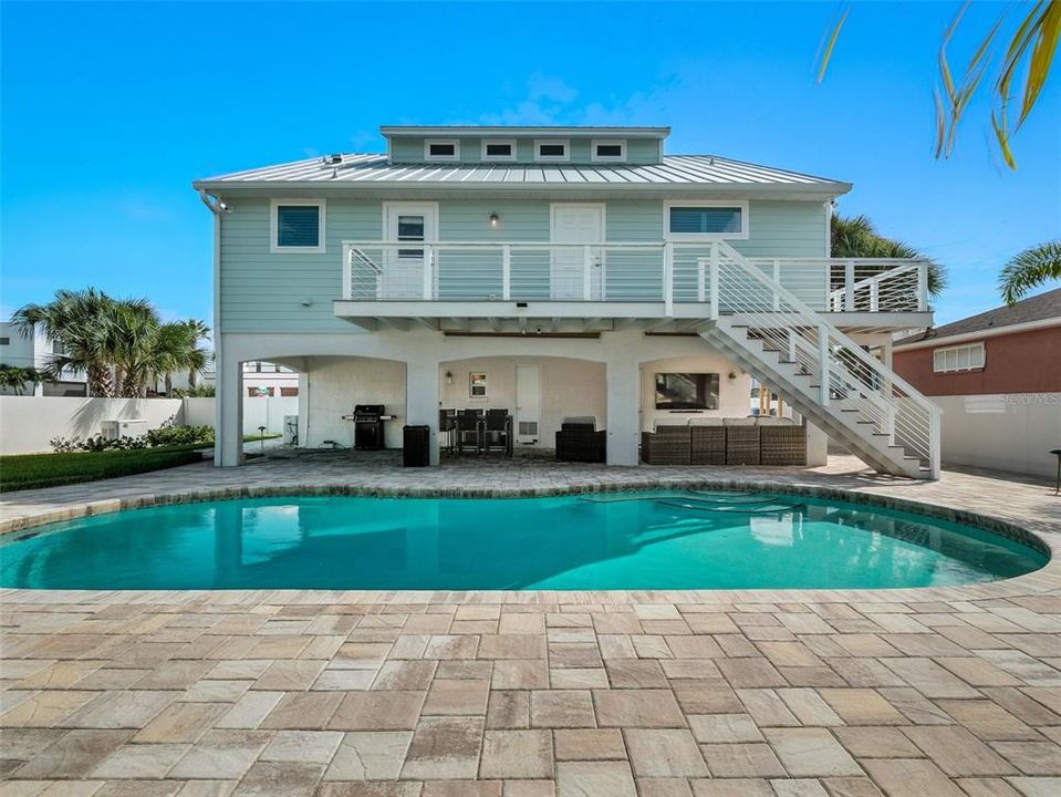 En Venta: $1,950,000 (3 camas, 3 baños, 2424 Pies cuadrados)