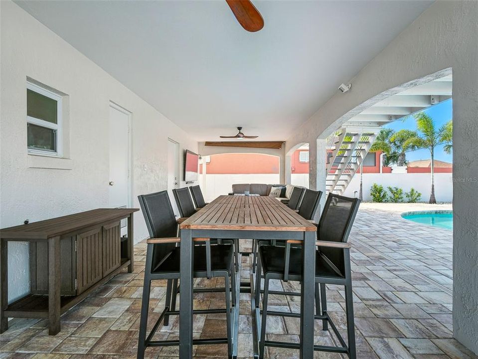 En Venta: $1,950,000 (3 camas, 3 baños, 2424 Pies cuadrados)