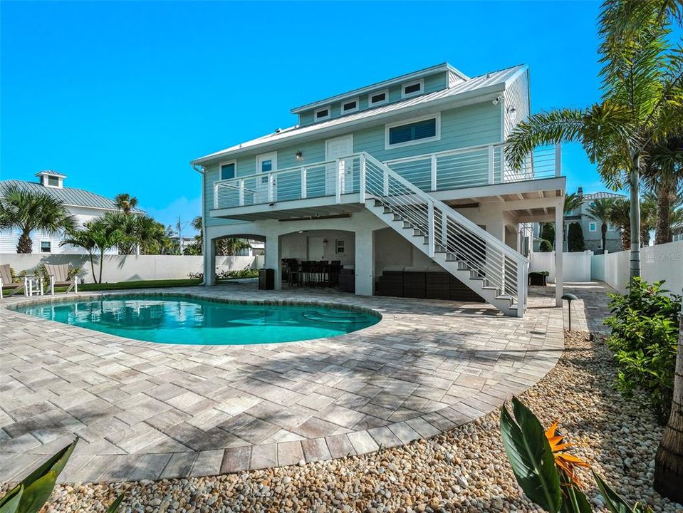 En Venta: $1,950,000 (3 camas, 3 baños, 2424 Pies cuadrados)