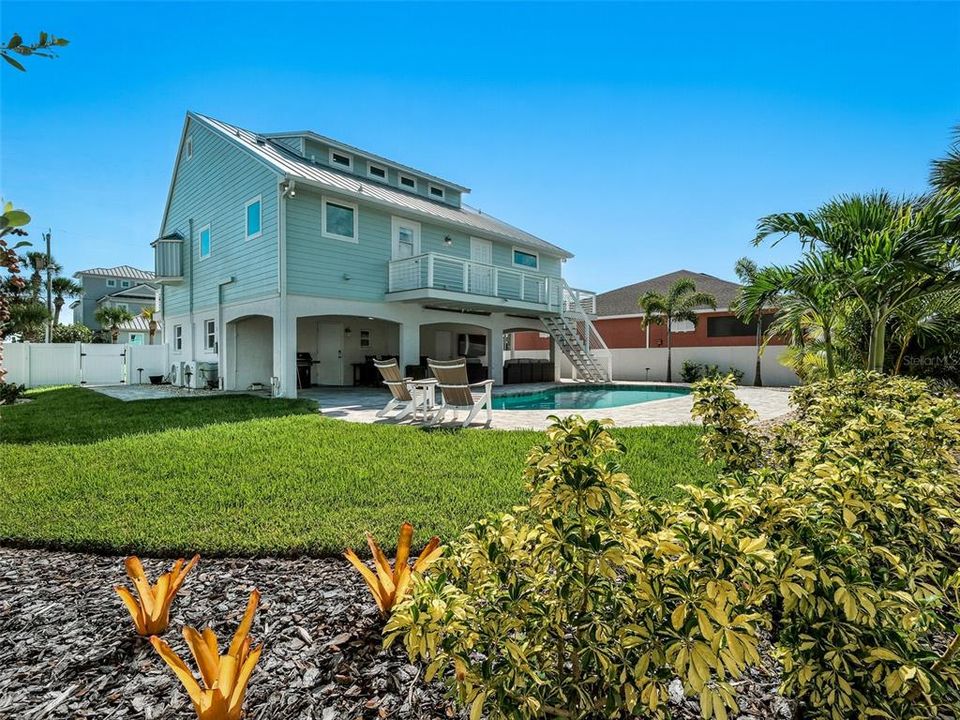 En Venta: $1,950,000 (3 camas, 3 baños, 2424 Pies cuadrados)