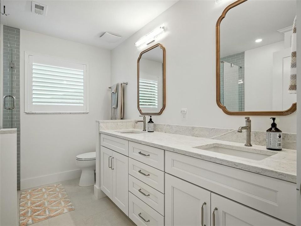 En Venta: $1,950,000 (3 camas, 3 baños, 2424 Pies cuadrados)