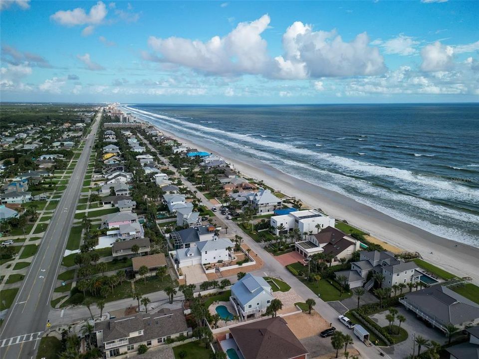 En Venta: $1,950,000 (3 camas, 3 baños, 2424 Pies cuadrados)